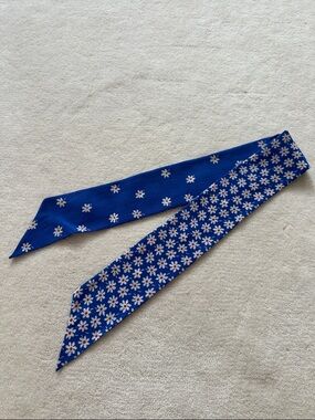 Madewell Blue Floral Ditsy Daisy Silk Scarf Tie